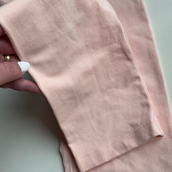 Tea Collection | Blush Peach Capri Leggings | 8 - Picture 7 of 11